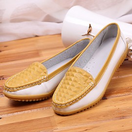 Women's Shoes Leather Low Heel Comfort/Round Toe Loafers Outdoor/Office & Career/Casual Blue/Yellow/Red